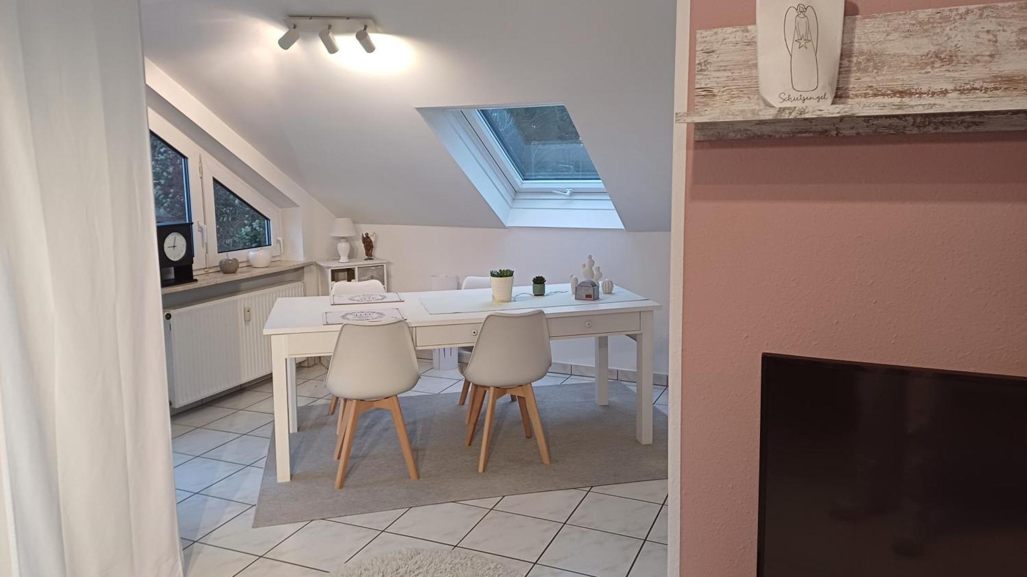 Helle Schoene Dachgeschosswohnung Mit Balkon Stockach Exterior photo